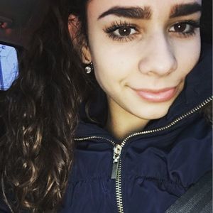 Meet your Posher, Maria